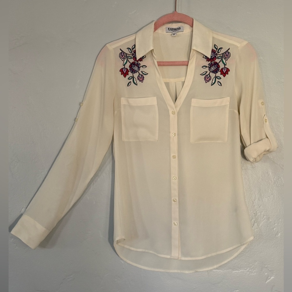 Express Cream Blouse with Floral Embroidery (A5)
